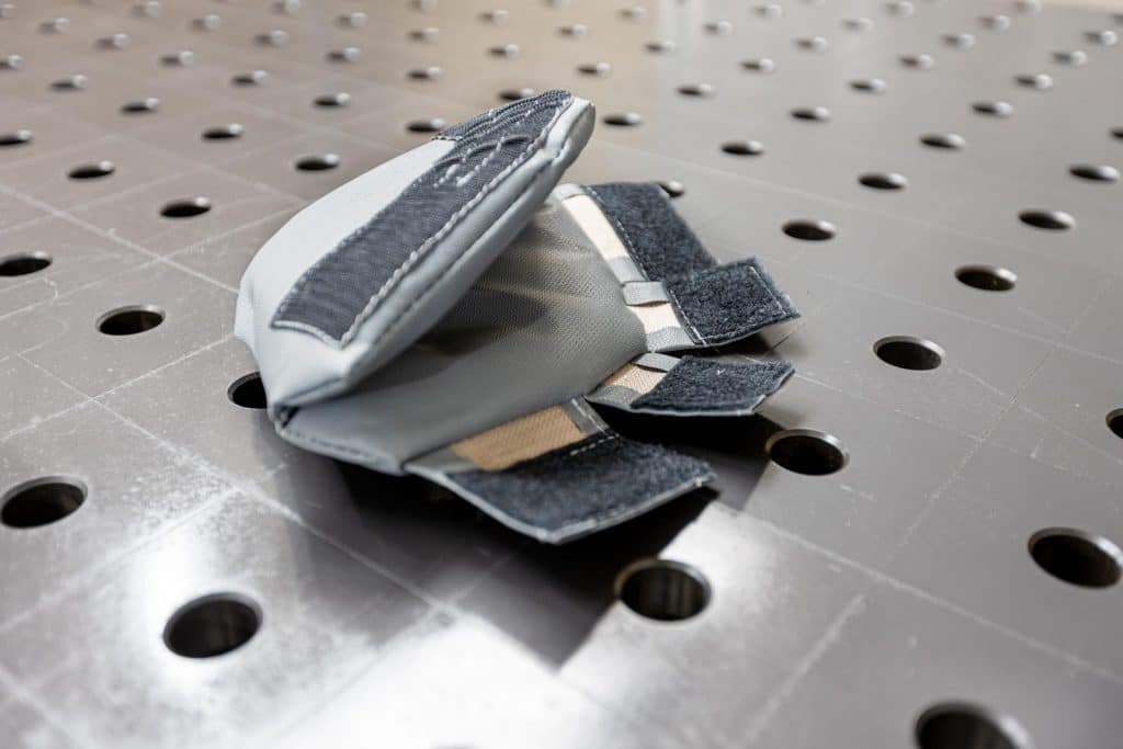 IFS Plast25 Isoliertasche, Dämmkissen und Isoliermatten in unterschiedlichen Formen und Größen und Längen, für Industrieanlagen, Verteiler, Dampfverteiler, für Armaturen, Ventile, Filter, Siebkorbfilter, Rohre, Schläuche, Individuell und auf Maß angefertigt, hochwertige, Klettverschluss, Schnallenverschluss für eine einfache und schnelle Montage, Energieeffizient